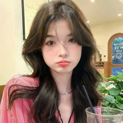 想踢沉迷男的女人